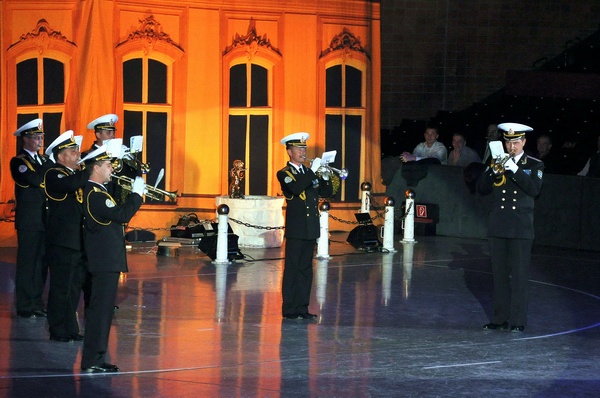 Musikparade   002.jpg